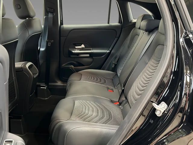 Mercedes-Benz GLA 200 GLA 200 d