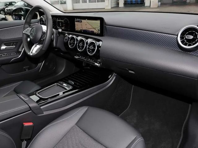 Mercedes-Benz A 180 NIGHTPAKET+LED+KAMERA+CARPLAY+MBUX+18 ZOLL