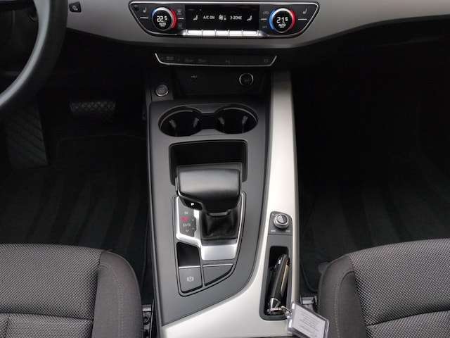 Audi A4 40 TFSI Avant S-Tronic