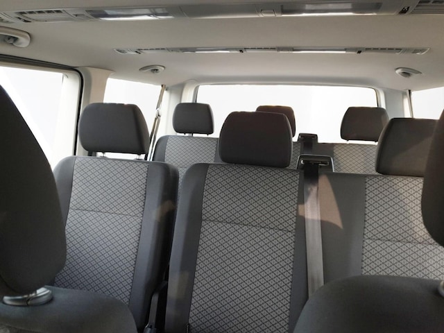 Volkswagen Caravelle 2.0 TDI T6