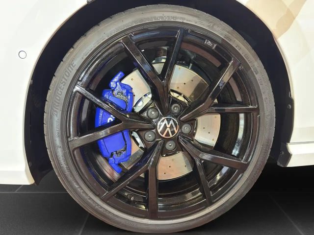 Volkswagen Golf IQ.Drive