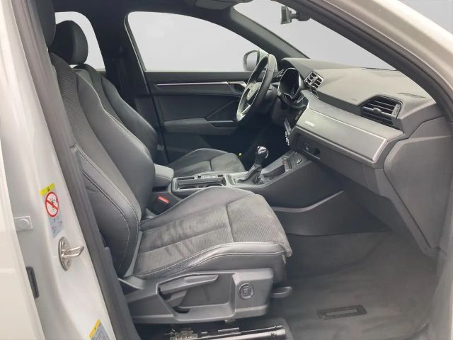 Audi Q3 1.4 TFSI Hybride S-Line