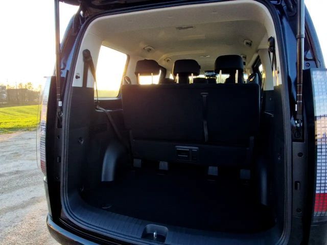 Hyundai Staria Trend