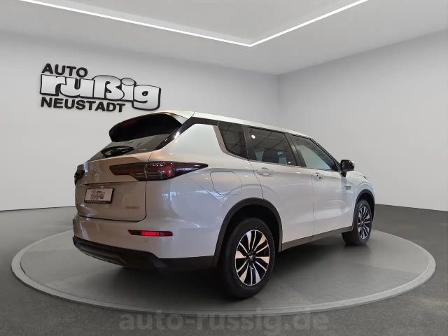 Mitsubishi Outlander 4WD PHEV