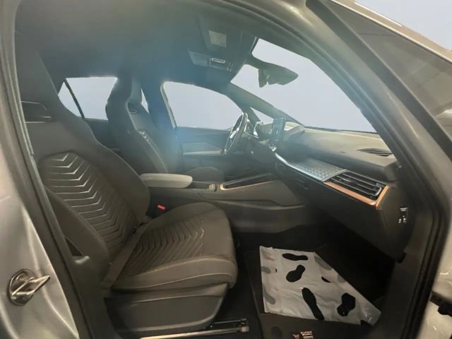 Cupra Born 58 kWh 77 kWh