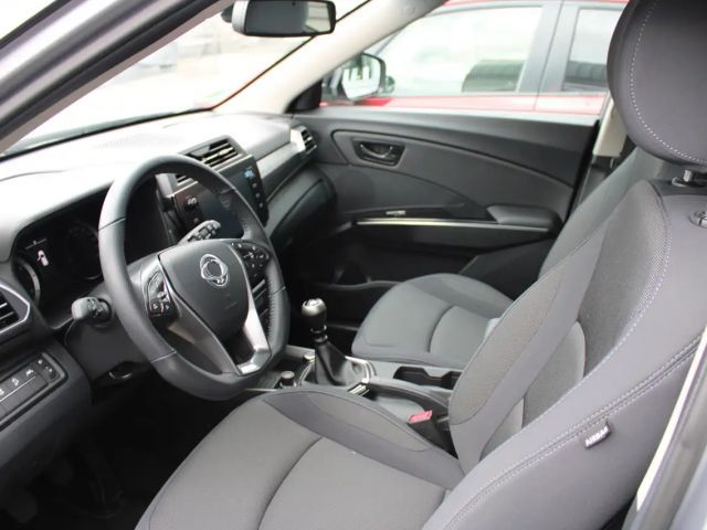 SsangYong Tivoli 2WD Quartz