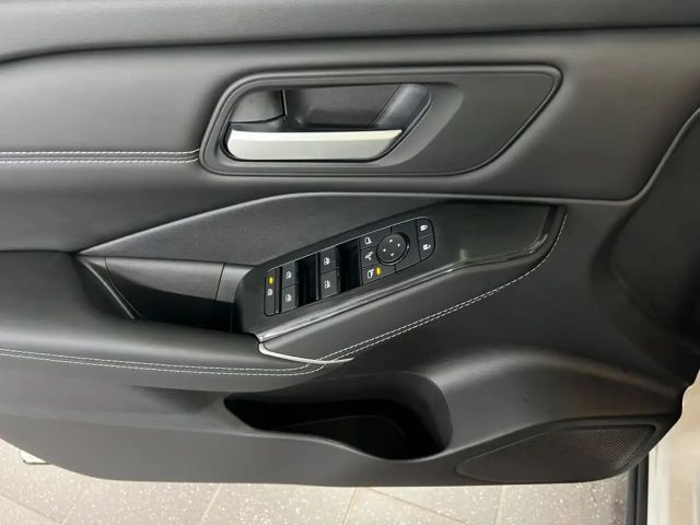 Nissan Qashqai 1.3 Connecta LED+KEYLESS+360°+ACC+VC uvm