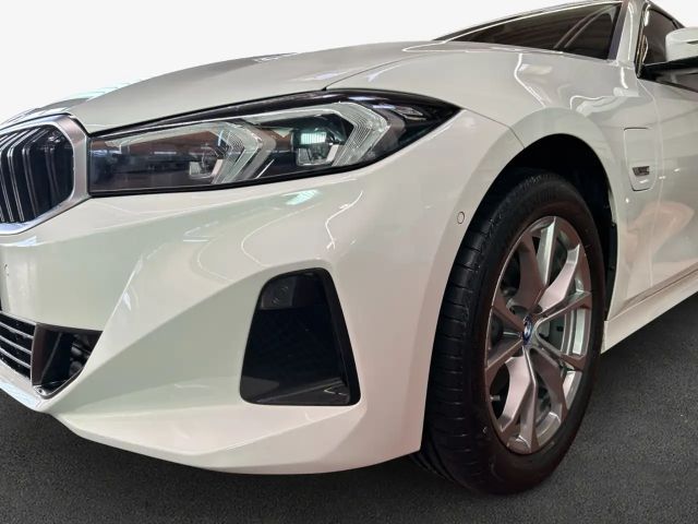 BMW 320 320e Touring xDrive