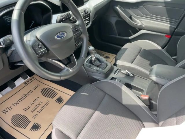 Ford Focus Cool & Connect