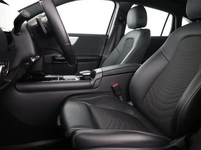 Mercedes-Benz GLA 180 GLA 180 d