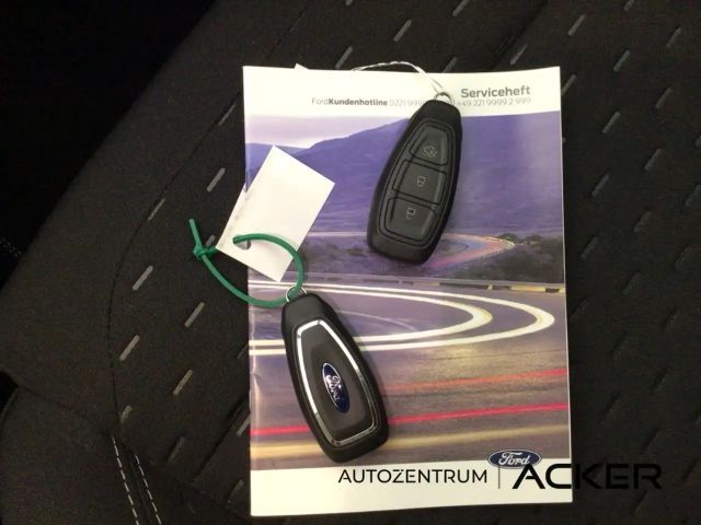 Ford Puma EcoBoost Titanium