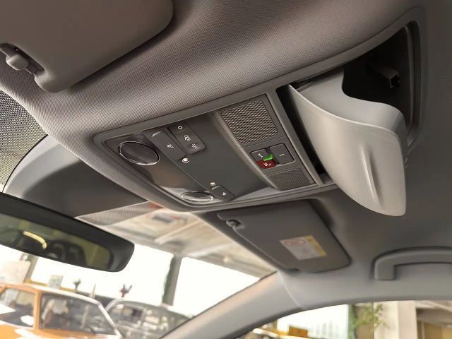 Skoda Karoq Edition 130 DSG*AHK*Rückfahrk*Frontscheibenheiz