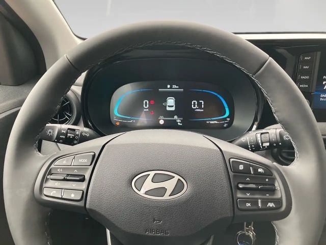 Hyundai i10 GO Plus 1,2 MT a5bu2 Schwarzes Dach