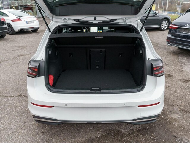 Volkswagen Golf 1.5 eTSI DSG