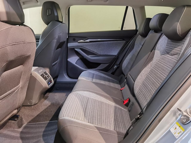 Skoda Superb 2.0 TDI Combi Selection