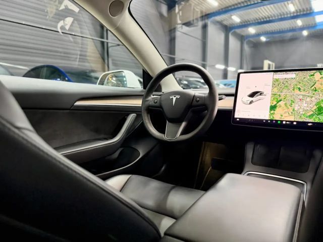 Tesla Model 3 AWD Long Range