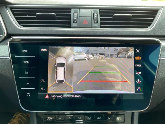 Skoda Superb 2.0 TDI Combi Style Style