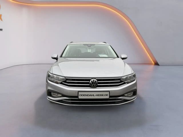 Volkswagen Passat 1.5 TSI Business DSG Variant