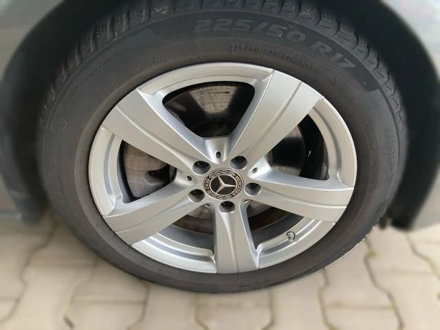 Mercedes-Benz C 300 AVANTGARDE C 300 d Estate