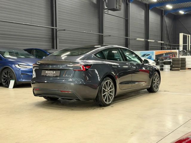 Tesla Model 3 AWD Long Range