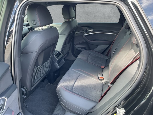 Audi Q8 e-tron 50 Quattro S-Line