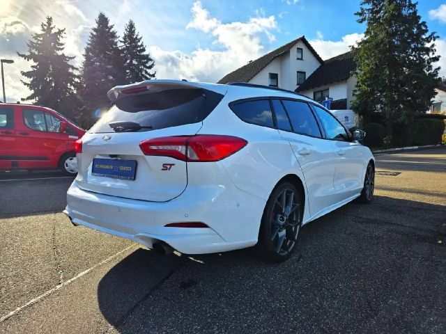 Ford Focus ST Line Wagon