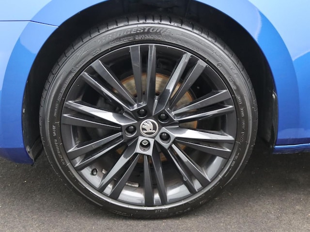 Skoda Superb 2.0 TDI Combi Style Style