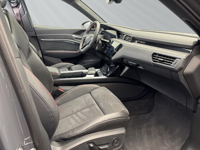 Audi Q8 e-tron 55 Quattro S-Line