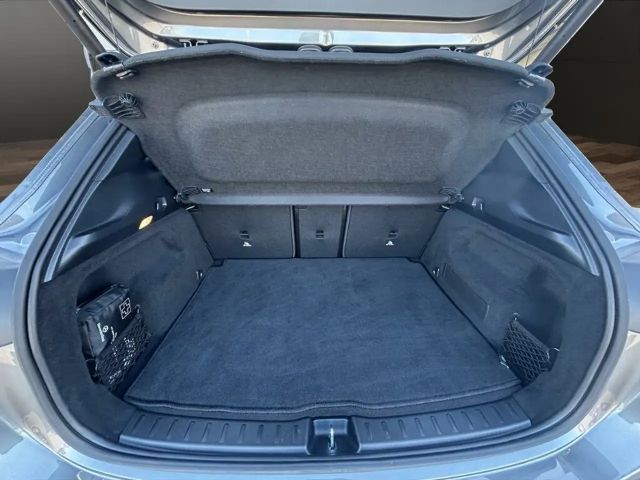 Mercedes-Benz EQA 300 4MATIC Progressive