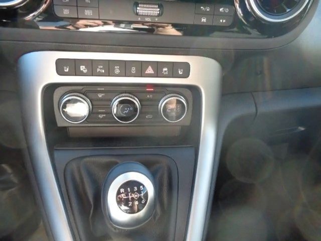 Mercedes-Benz T 180 T 180,NAVI,KAMERA,LED,SPUR,NP:43.790,-EURO