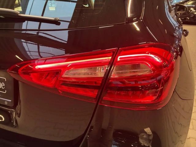 Mercedes-Benz A 250 A 250 e