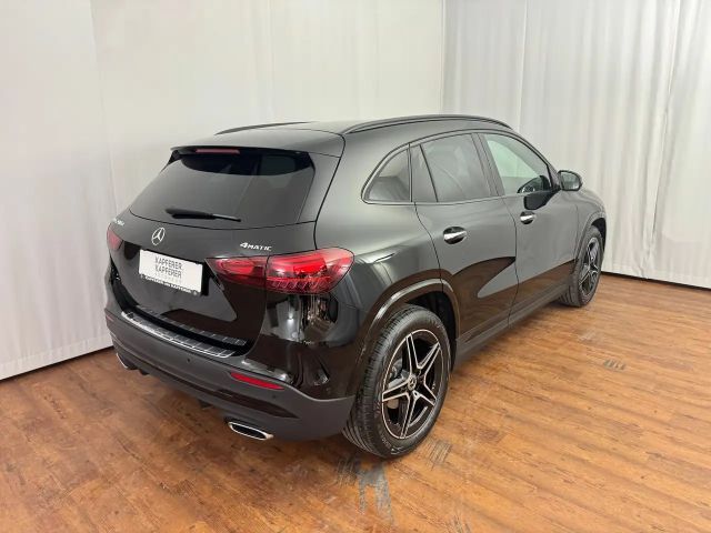Mercedes-Benz GLA 200 4MATIC GLA 200 d