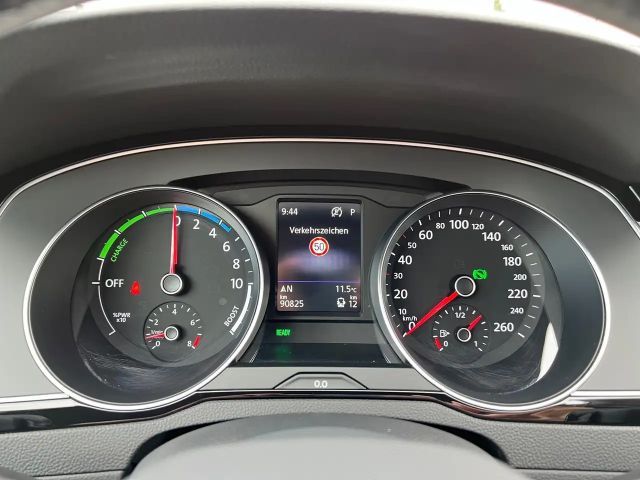 Volkswagen Passat DSG GTE Variant