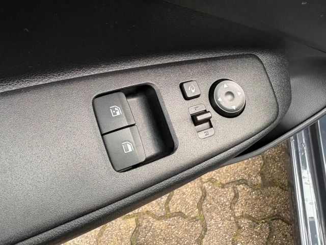 Hyundai i10 1.2l AMT Navi/Kamera/Shz/Lhz/Klimaautomatik