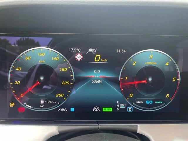 Mercedes-Benz E 220 4MATIC AMG Line