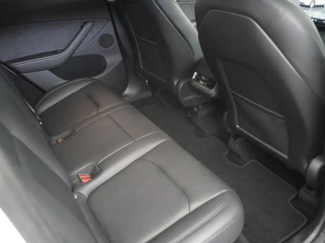 Tesla Model Y AWD Long Range