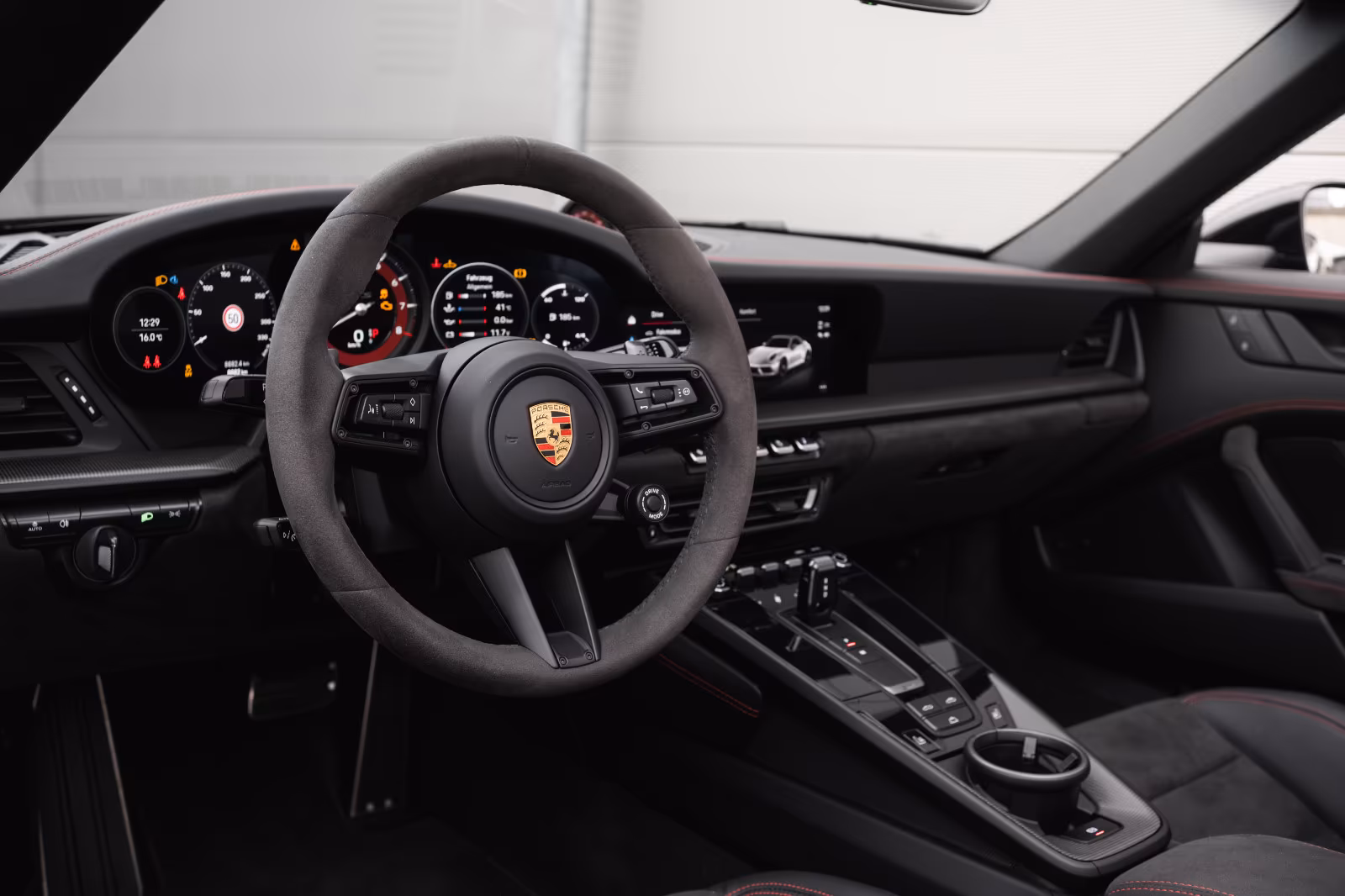 Porsche 911 992 Cabriolet Carrera GTS