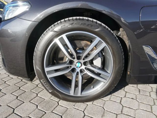 BMW 530 530e Touring xDrive