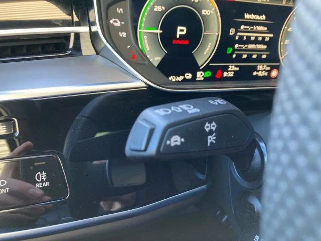 Audi A8 60 TFSI Hybride Quattro