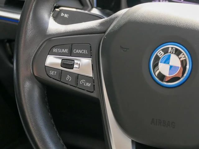 BMW 330 330e Touring xDrive