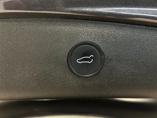 Tesla Model 3 AWD Performance