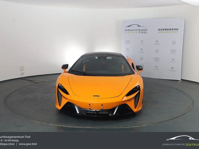 McLaren Artura Spider