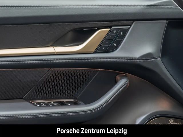 Porsche Taycan S Sport Turismo Turbo