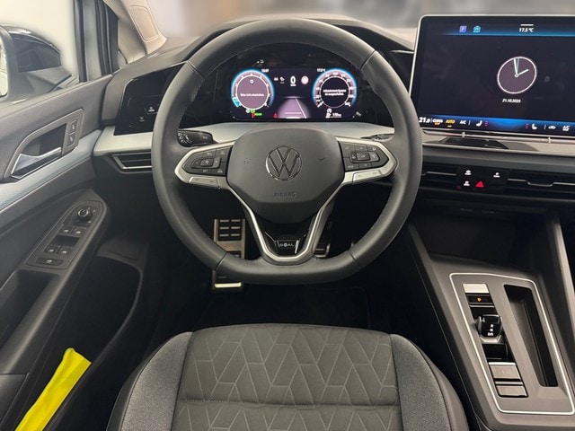 Volkswagen Golf 1.5 eTSI Golf VIII