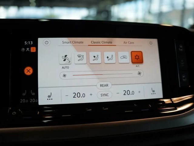 Volkswagen Multivan DSG Lang Style T7