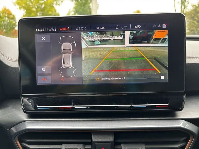 Cupra Formentor mit Fahrschulumbau