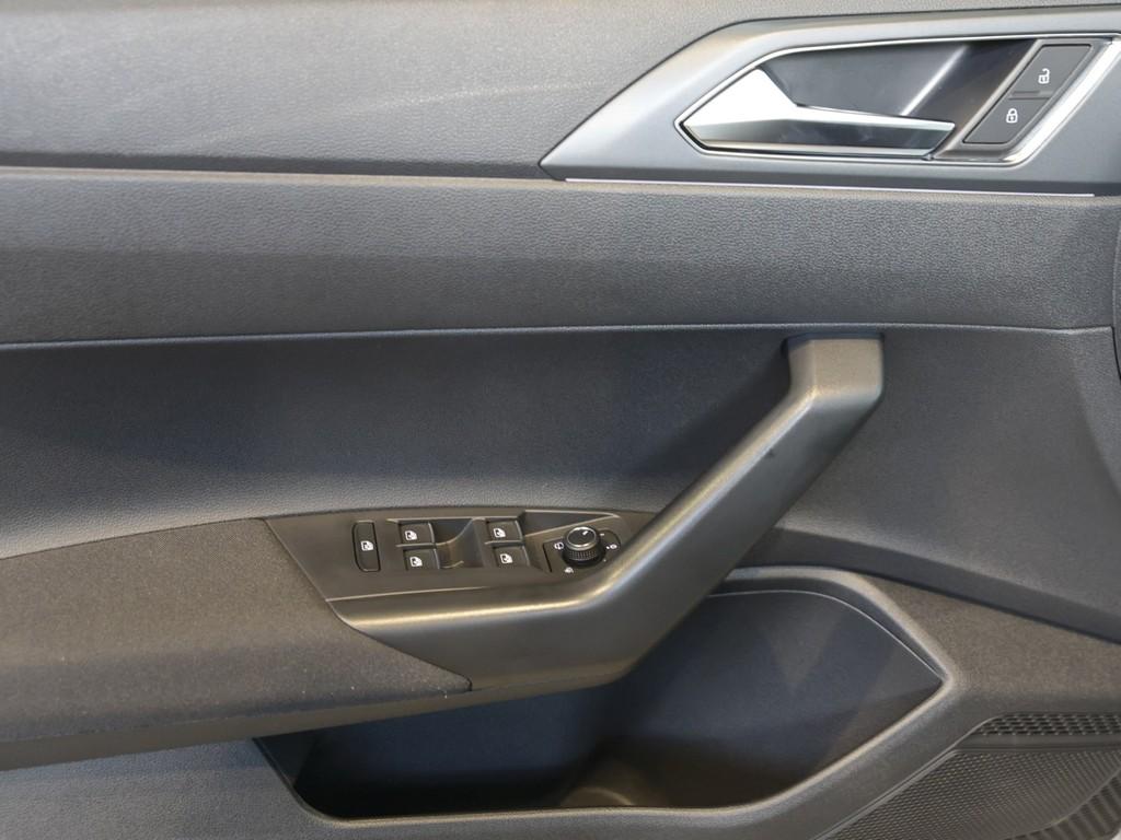 Volkswagen Taigo 1.5 TSI DSG R-Line Style