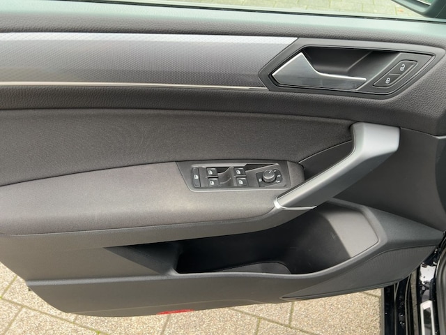 Volkswagen Touran 1.5 TSI DSG