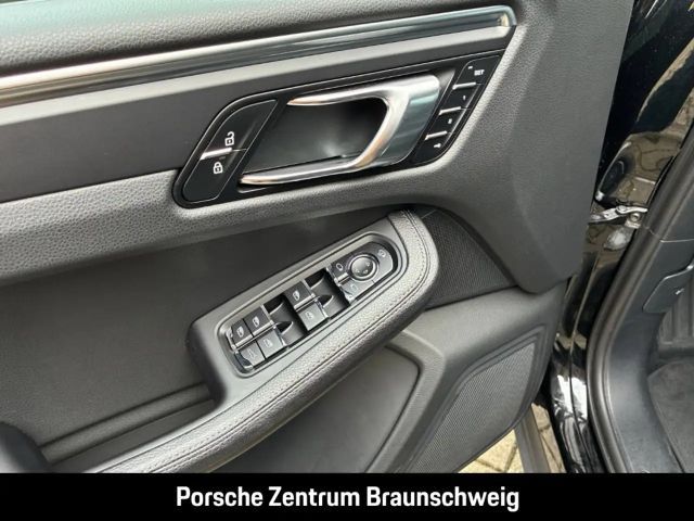 Porsche Macan Rückfahrkamera Sportabgas Luftfederung LED