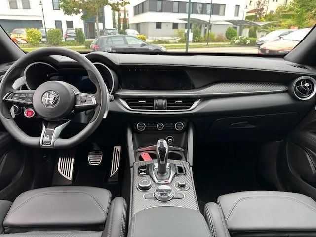 Alfa Romeo Stelvio Q4 Quadrifoglio Turbo